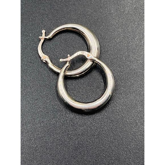 AV 925 Designer Sterling Silver Crescent Pierced Hoop Earrings, 2.9 grams - Picture 9 of 11